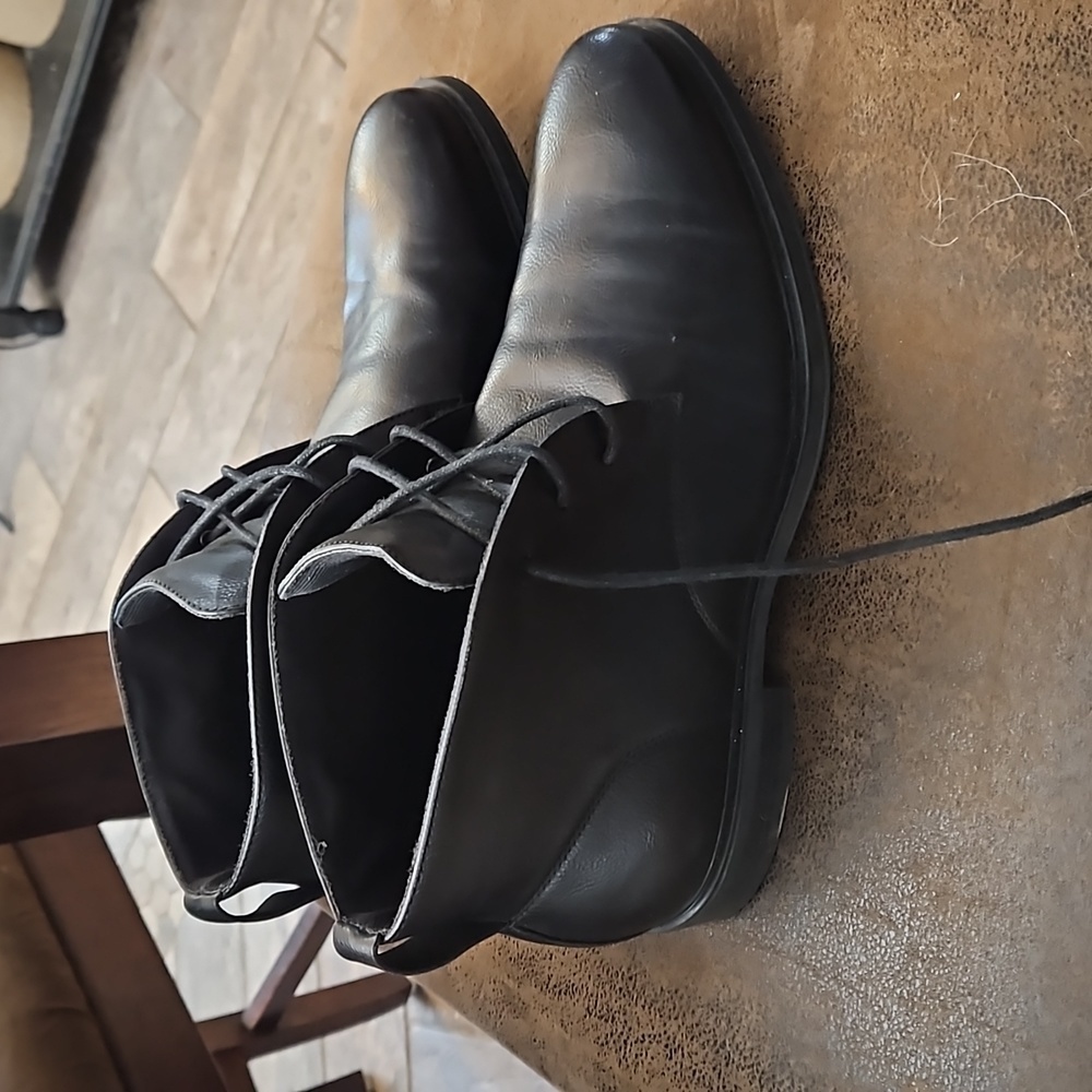 Van Heusen Dress Shoes Size 8